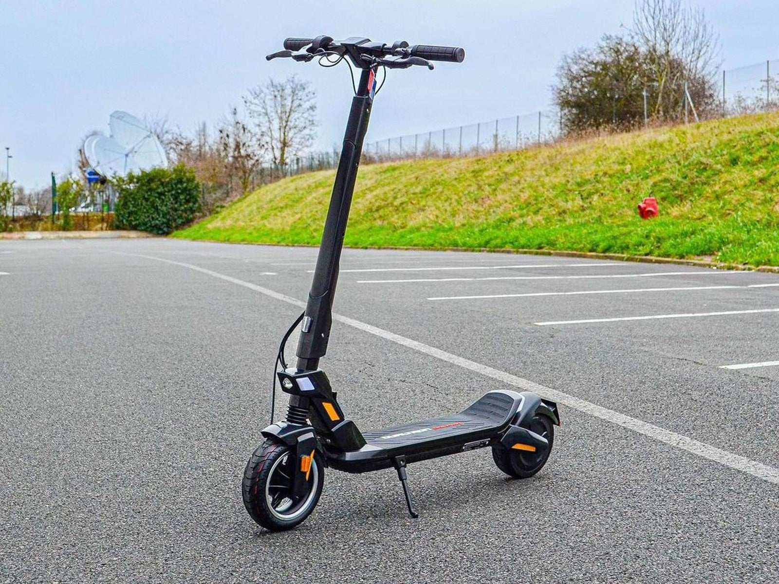 DUALTRON DOLPHIN ELECTRIC SCOOTER