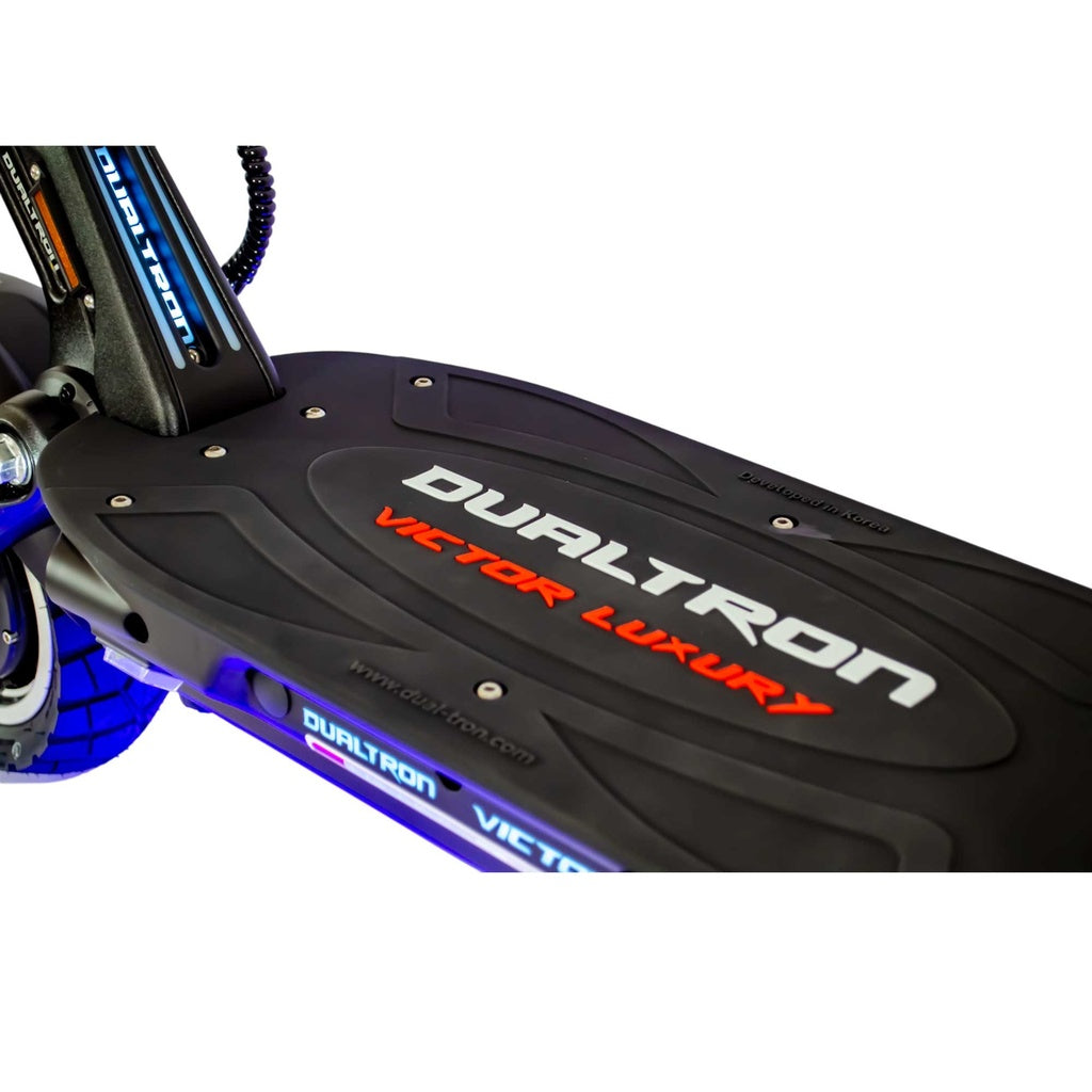 DUALTRON VICTOR LUXURY 60V 30AH EY4 2025 MAIN IMAGE pedal