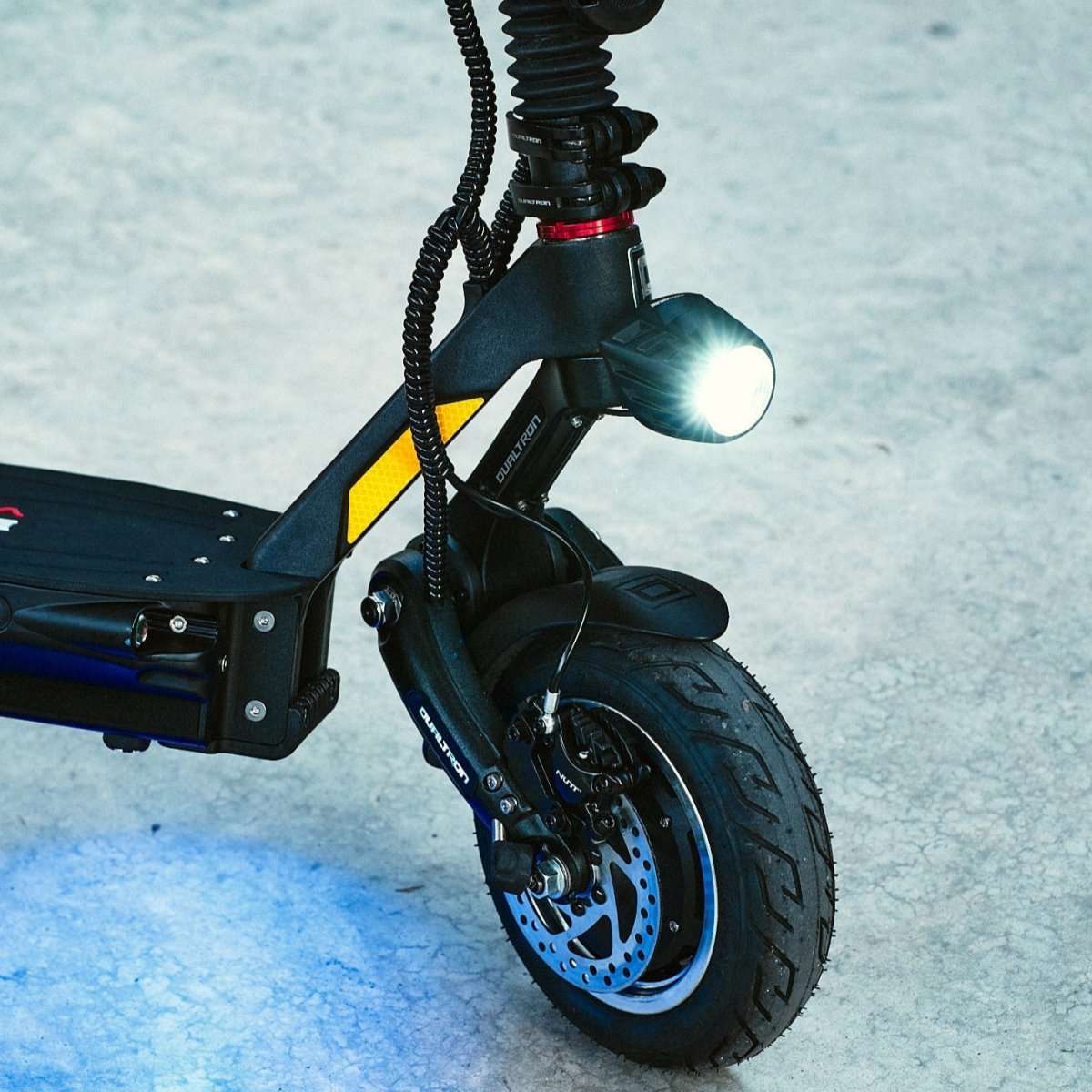 Dualtron Victor Luxury Plus Electric Scooter 60V 28Ah 30AH EY4 2025 Samsung front tire headlight