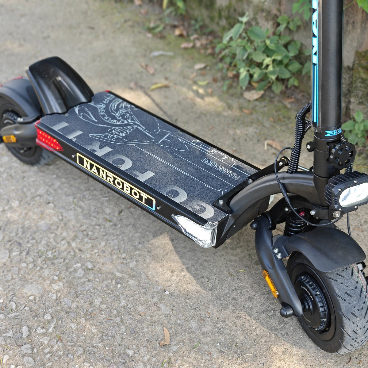 NANROBOT LS7+ 72V Black electric scooter