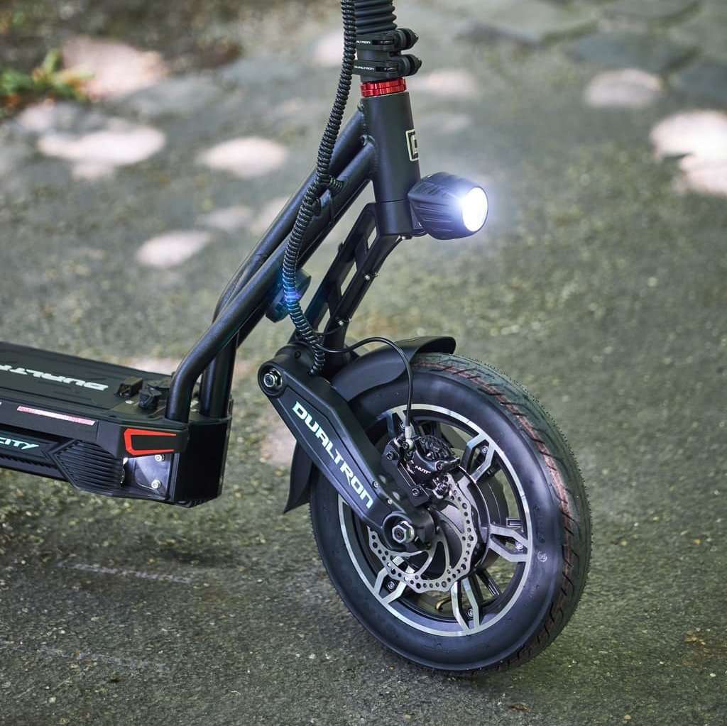 NEW DUALTRON CITY ELECTRIC SCOOTER headlight ON
