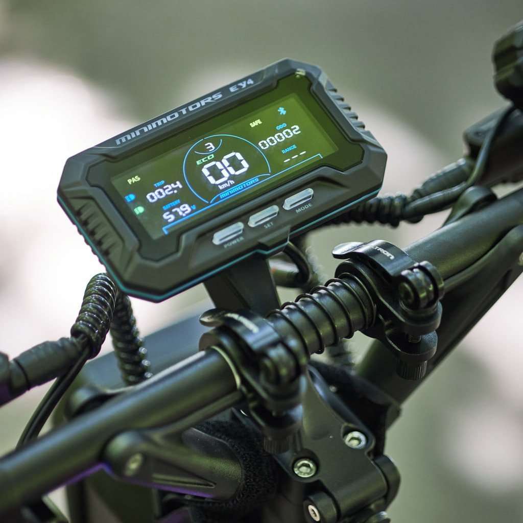 NEW DUALTRON CITY ELECTRIC SCOOTER EY4 connected screen