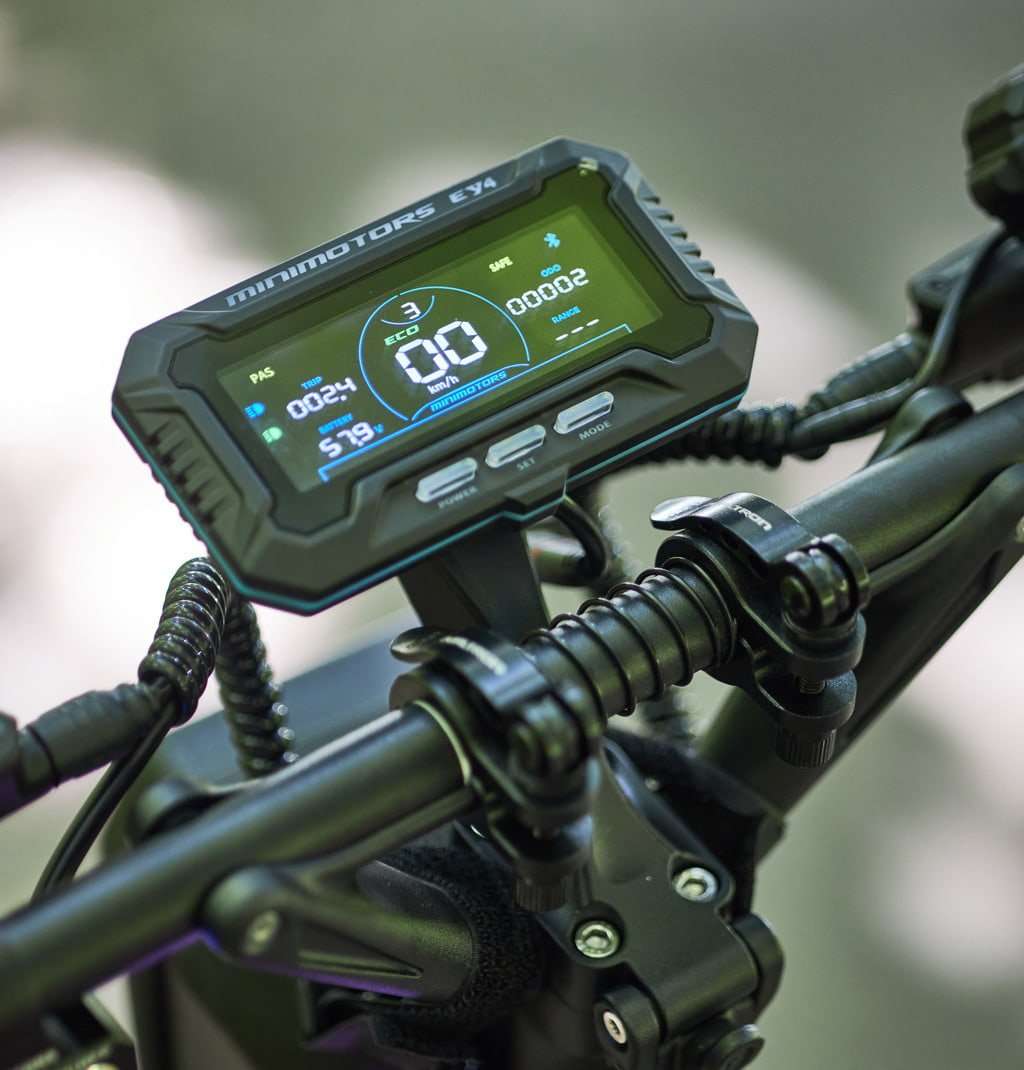 DUALTRON VICTOR ELECTRIC SCOOTER 60V 24AH EY4 NUTT 2025 EY4 NEW DISPLAY