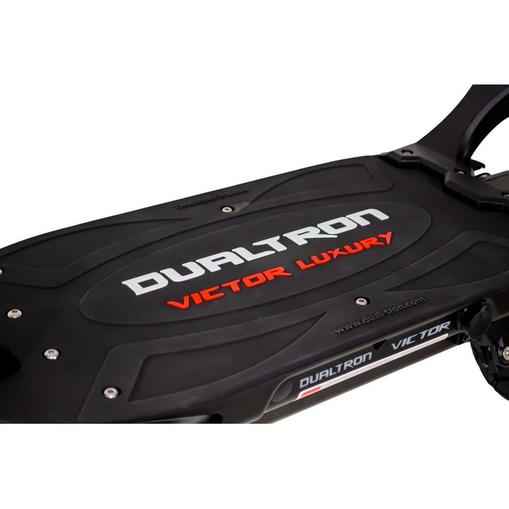 DUALTRON VICTOR LUXURY 60V 30AH EY4 2025 MAIN IMAGE pedal
