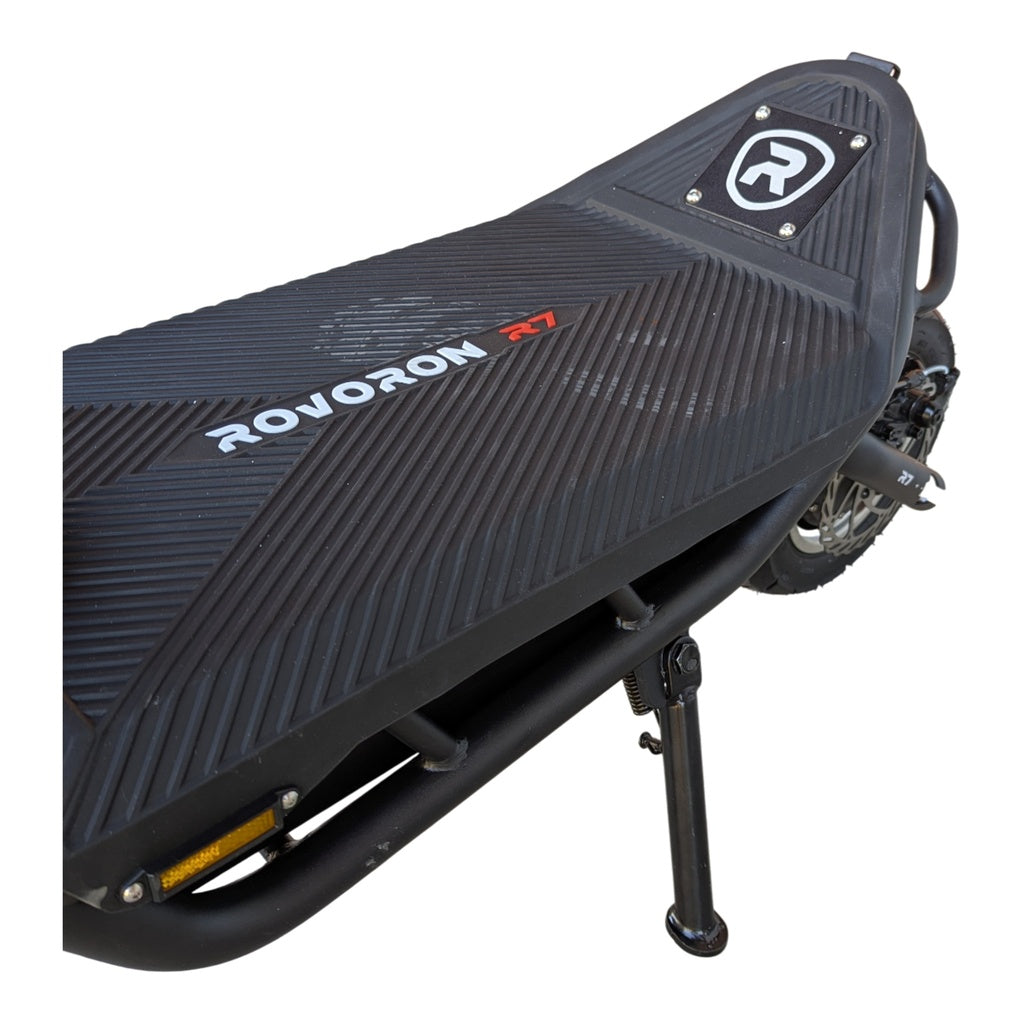 Rovoron R7, R7 Pro Electric Scooter, deck, black, kickstand 